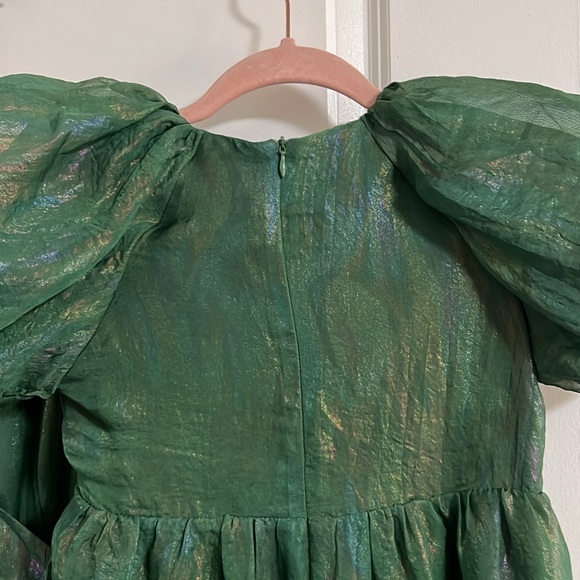 Jessa Kae Mommy & Me matching green puff sleeve faux wrap dresses - Picture 4 of 13